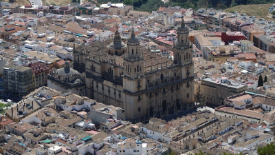 La patronal del comercio de Jaén rechaza la instalación de zonas de bajas emisiones en el centro de la capital