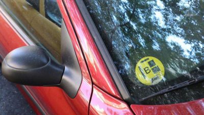 Todas las ciudades de España donde los coches con etiqueta B pueden tener problemas para acceder en 2024