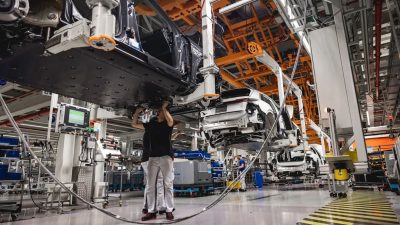 Audi cerrará su factoría de eléctricos. Mientras nuestros políticos PRC – PSOE, empecinados nos llevaran a la ruina.