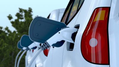 El vehículo eléctrico es el que más se deprecia: pierde casi la mitad de su valor a los tres años