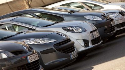 Más del 35 % de los coches de Torrelavega no tiene etiqueta ambiental